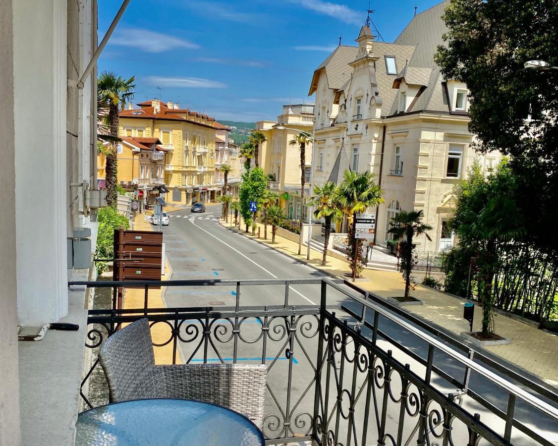 Villa Sokol Apartments Opatija Center מראה חיצוני תמונה