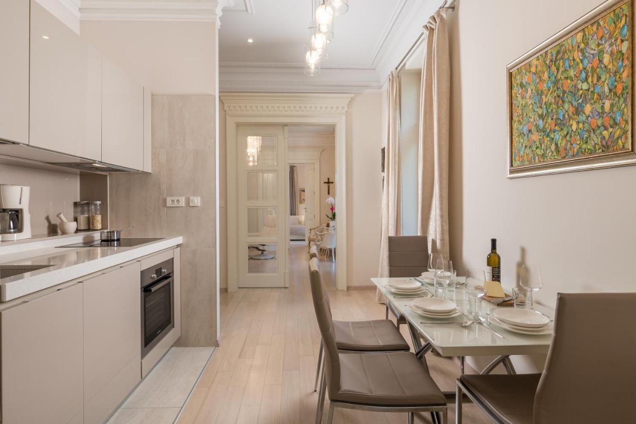 Villa Sokol Apartments Opatija Center מראה חיצוני תמונה
