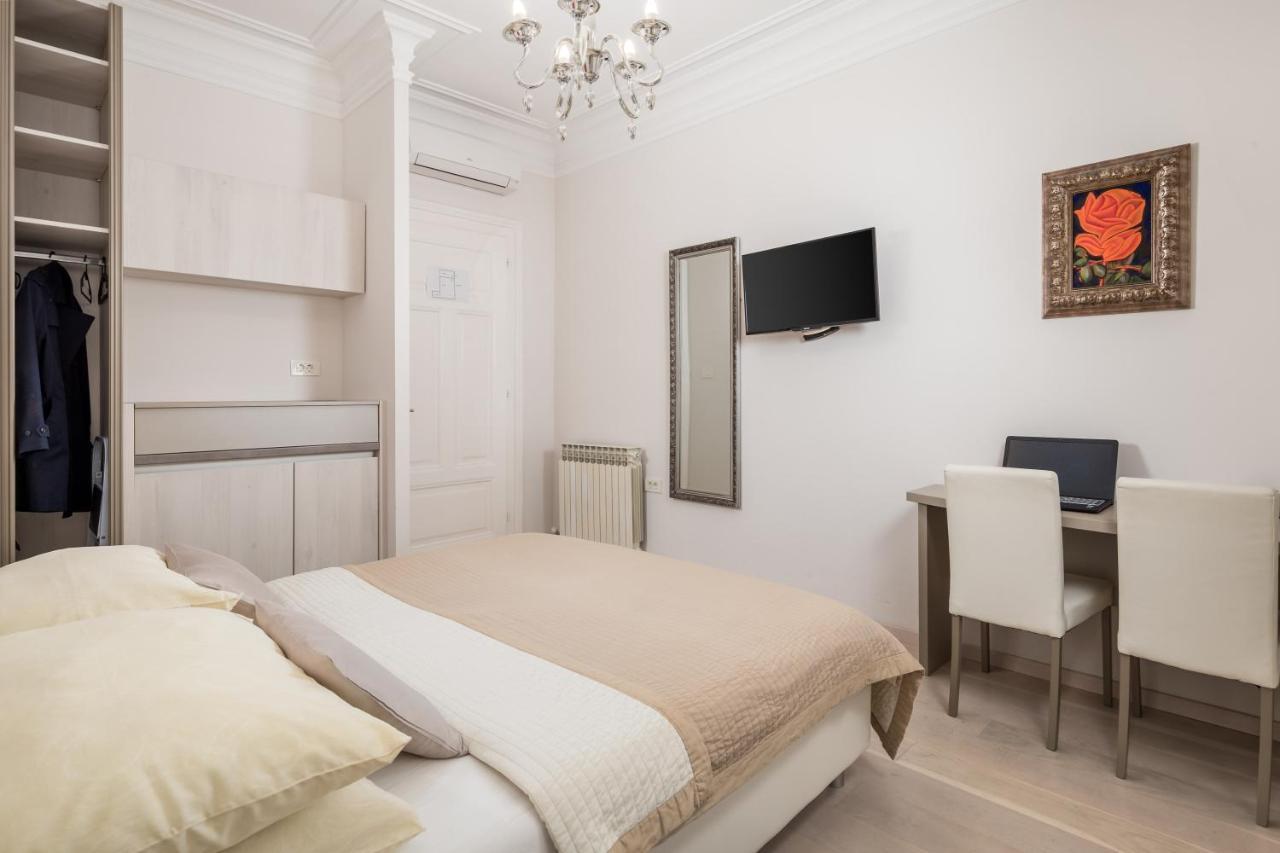 Villa Sokol Apartments Opatija Center מראה חיצוני תמונה