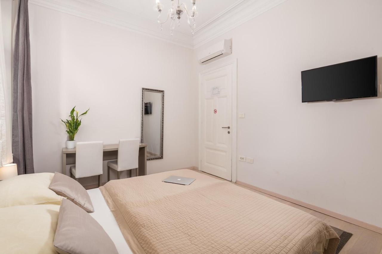 Villa Sokol Apartments Opatija Center מראה חיצוני תמונה