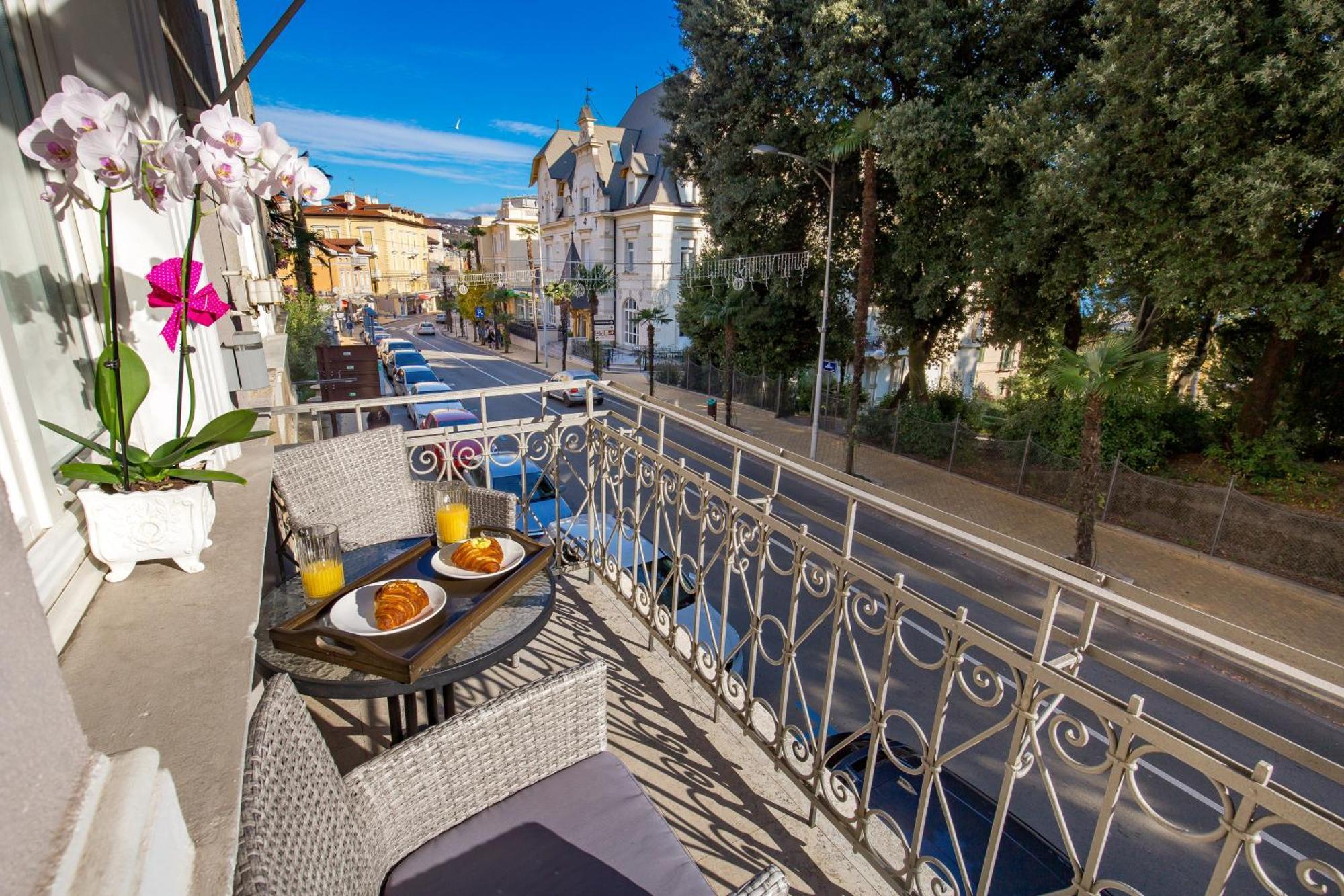 Villa Sokol Apartments Opatija Center חדר תמונה